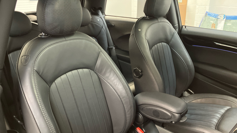 MINI Hatchback 1.5 Cooper Exclusive II 5dr Auto Petrol Hatchback